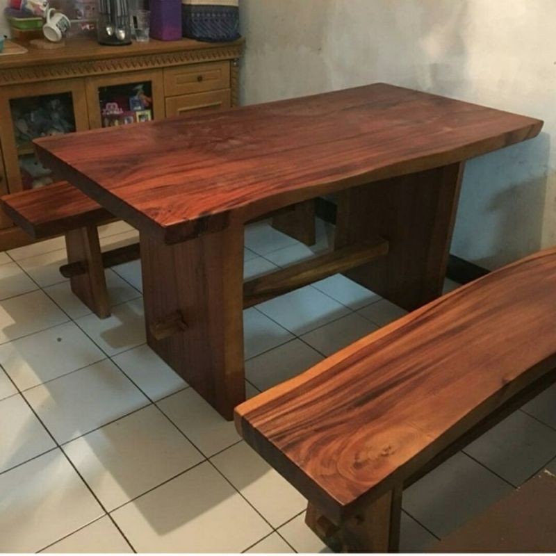 Meja Makan Kayu Trembesi Solid
