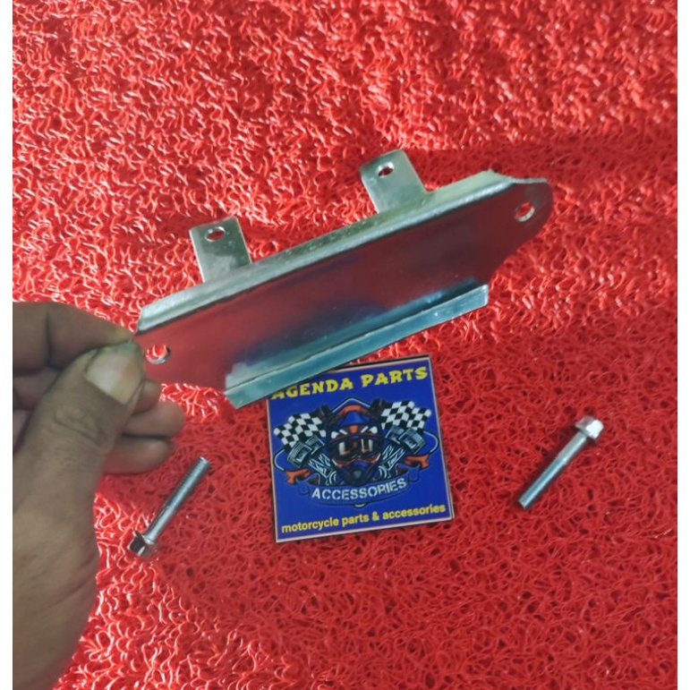 Dudukan plat nomor depan honda win 100-warna chrome plus baut 2pcs