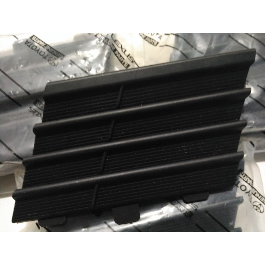 TUTUP BUMPER DEPAN KANAN AVANZA VELOZ 2015-2019