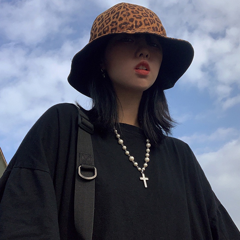 Eropa dan Amerika mutiara kata rak kalung pria dan wanita's fashion online influencer disco menari h