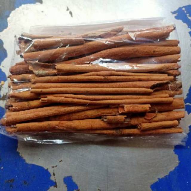 

Kayu manis cinnamon panjang kurang lebih 15cm