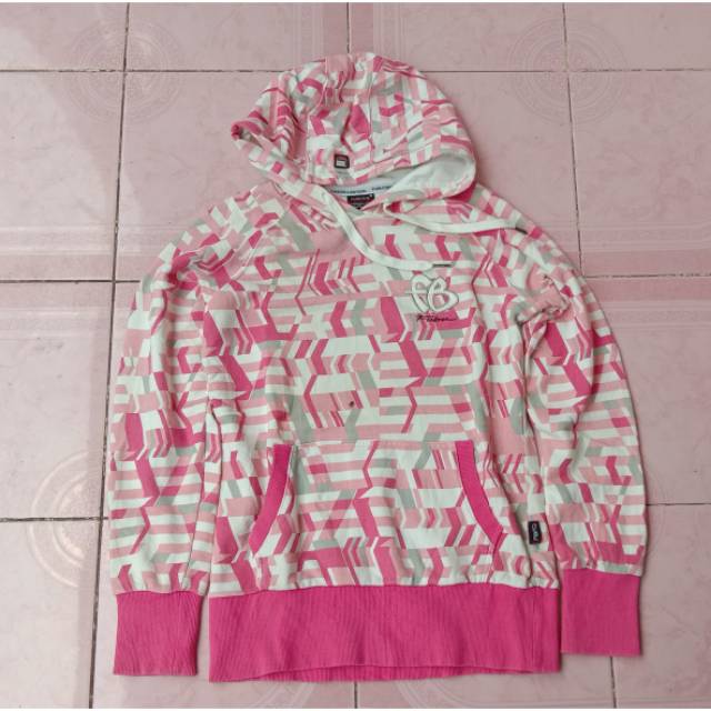 Hoodie Second Brand Bekas Wanita