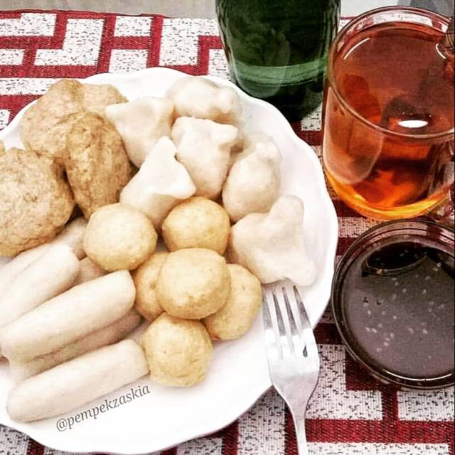 

PEMPEK KECIL TENGGIRI 10 PCS - PEMPEK ZASKIA