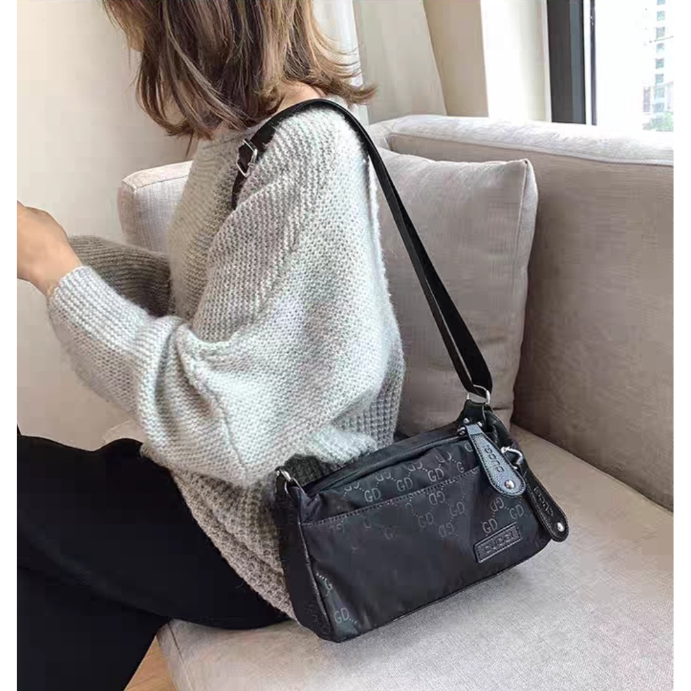 MV_Marvelouz MV303230 Model Tas SELEMPANG Wanita Kekinian Simple import terbaru 1kg bisa 4 tas supplier tas import