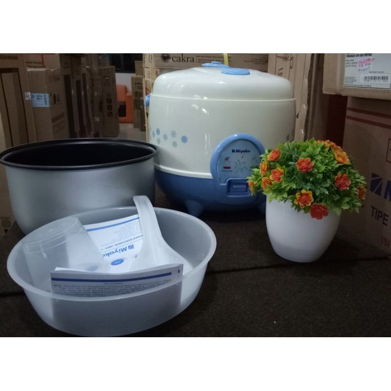 MAGIC COM MIYAKO MCM 612