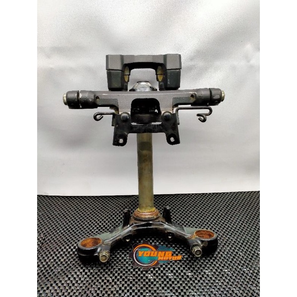 Segitiga T Assy Atas Bawah Cb 150 R LED Kleman Stang Original Assy