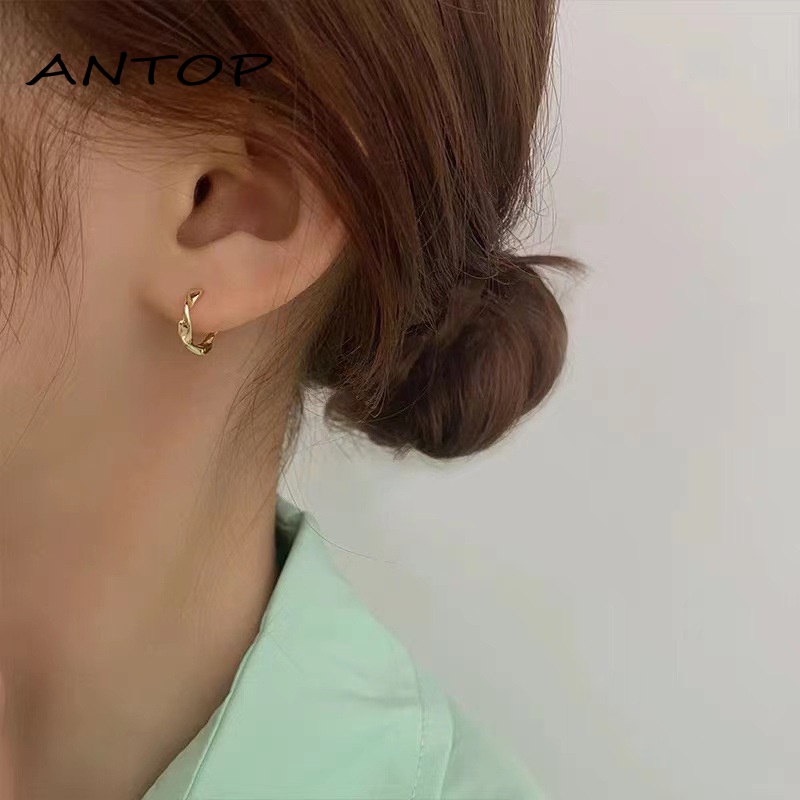 Anting Tusuk Gantung Temperament Desain Cincin Lilit Gaya Simple Untuk Wanita