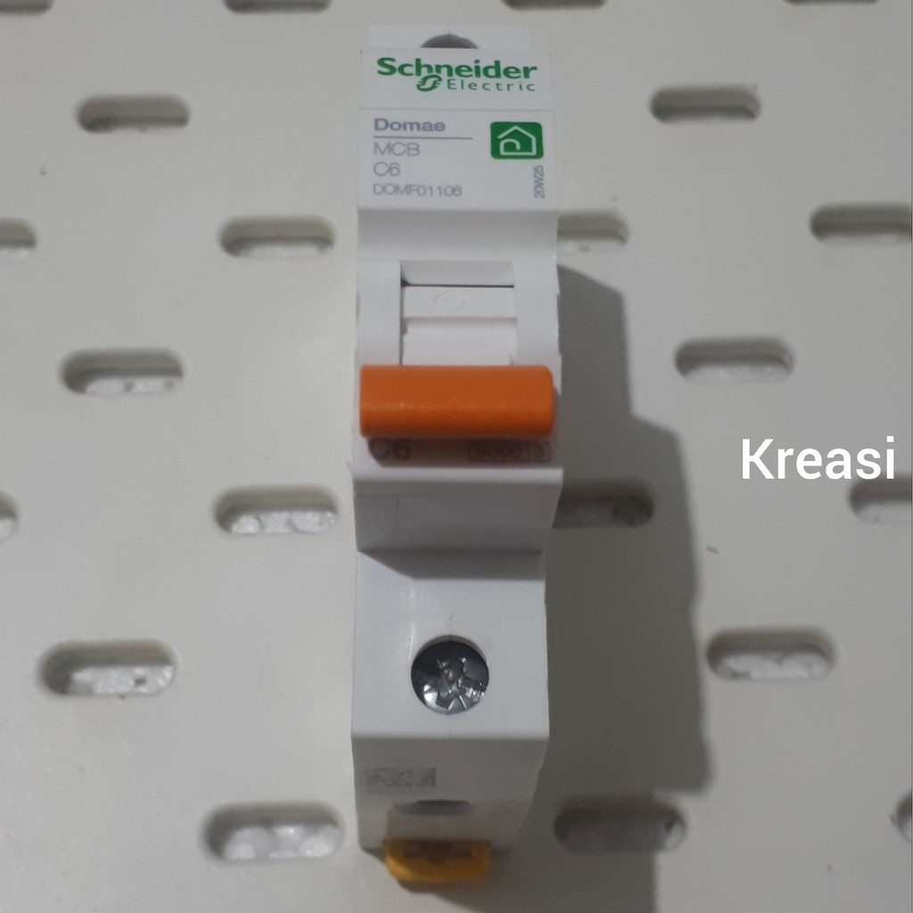 MCB 1 PHASE C6 6 AMPERE DOMAE DOMF01106 SCHNEIDER MERLIN GERIN