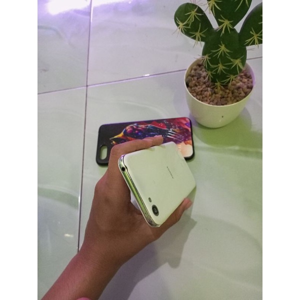 hp gaming murah Sharp Aquos r SHV39 4/64 shv 39