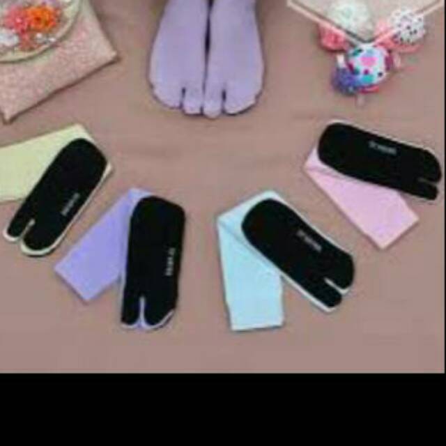 [HUSNA HIJAB] PREMIUM Kaos Kaki Jempol Polos Tapak Hitam 1 Lusin (12 pcs) / Kaos Kaki Nylon / Kaos Kaki Grosir