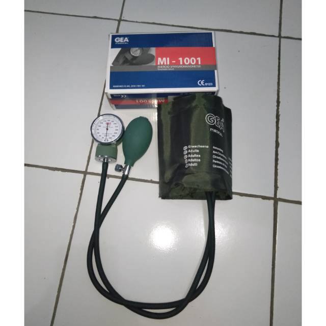 tensimeter alat pengukur tekanan darah tensi pompa manual thensi meter thensimeter gea