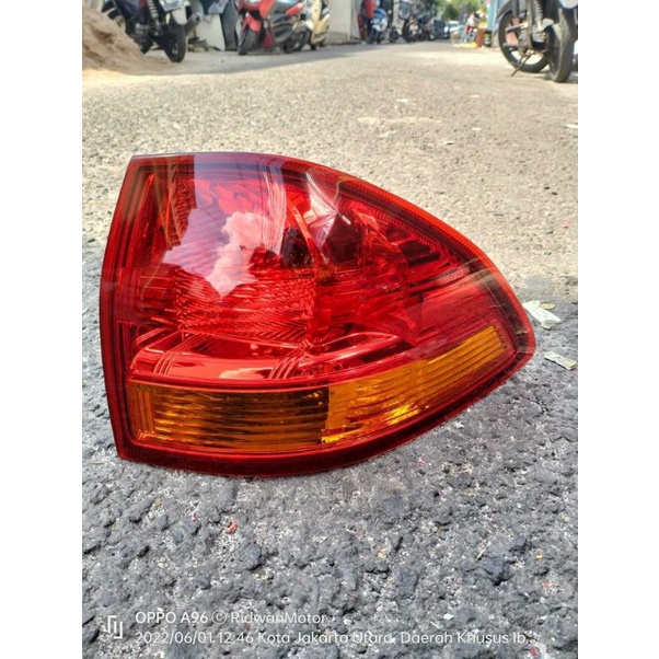 Stoplamp lampu belakang Pajero lama Exceed Tahun 2009