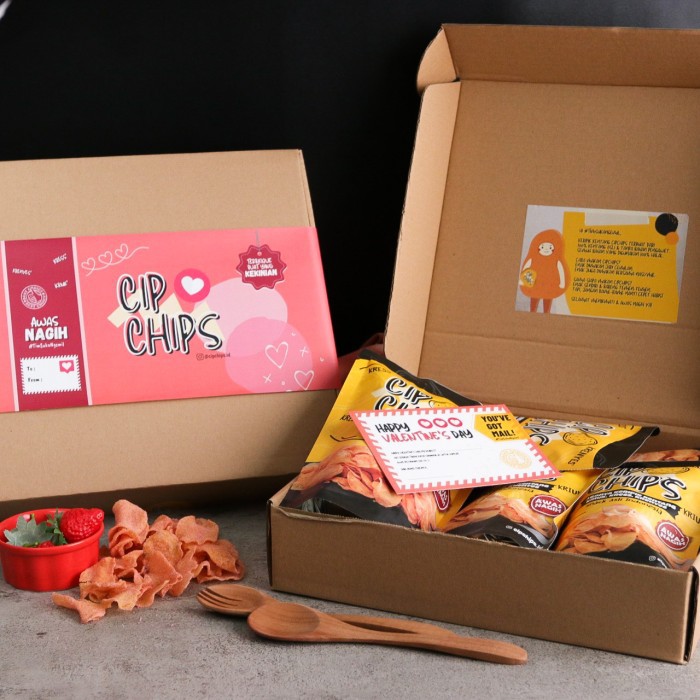

CIPCHIPS VALENTINE'S DAY 2020 Hampers Gift Box Set Hadiah Kado - VALENTINE'S DAY