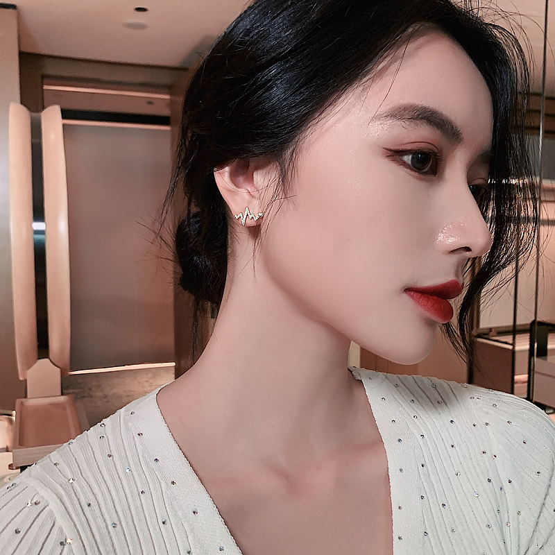 Flash Berlian Geometris Gelombang Cinta Anting lady Korea