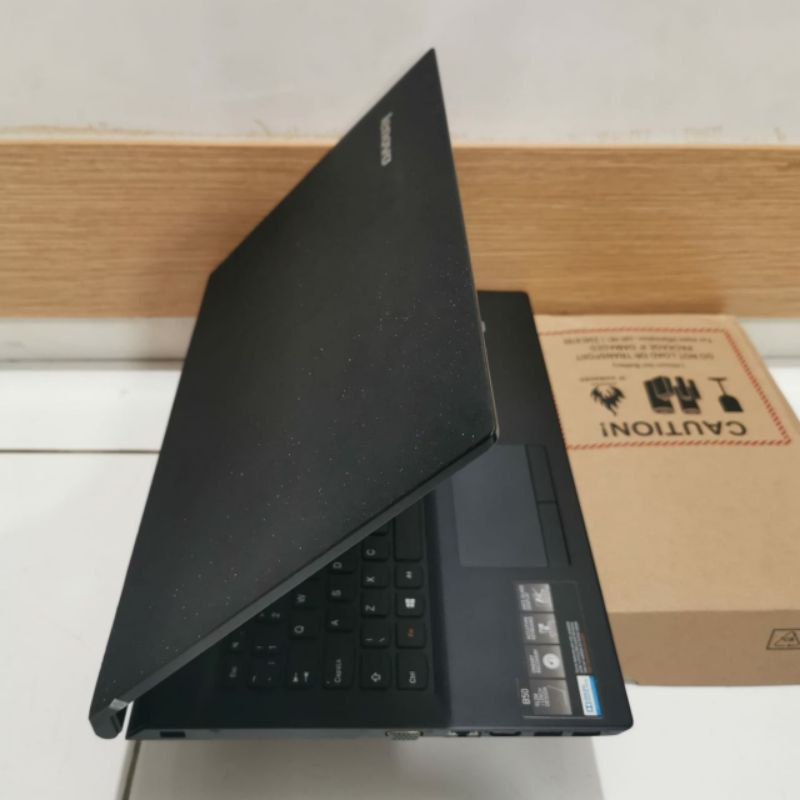 Laptop Lenovo B50 intel celeron N2830 Ram 4GB HDD 320 Layar 15 inc Windows 10 siap pakai