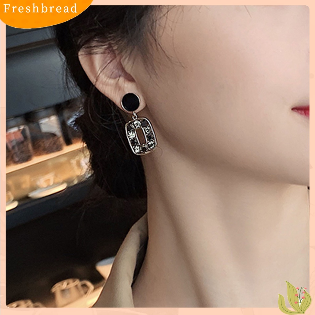 Terlaris 1 Pair Square Unique Drop Ear Stud Geometric-shaped Eye-catching Rhinestone Stud Earrings for Holiday