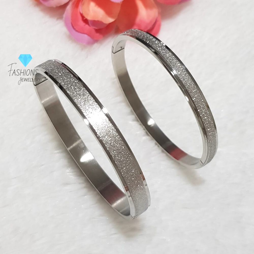 Gelang tangan polos titanium silver