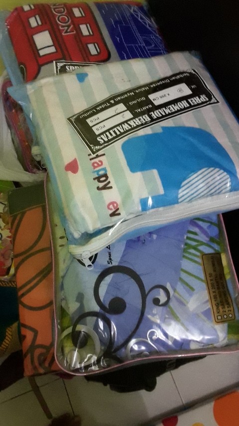 Seprei Realeting, Seprei Karet  Sprei Homemade Motif  Bunga