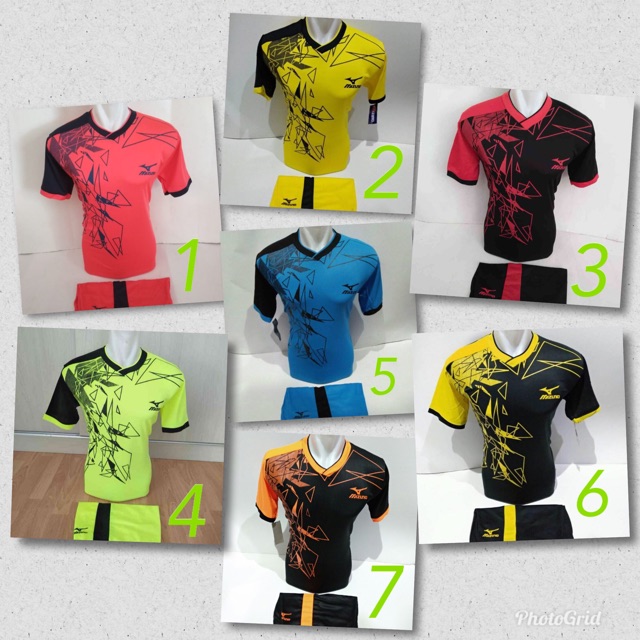 Baju olahraga setelan olahraga
