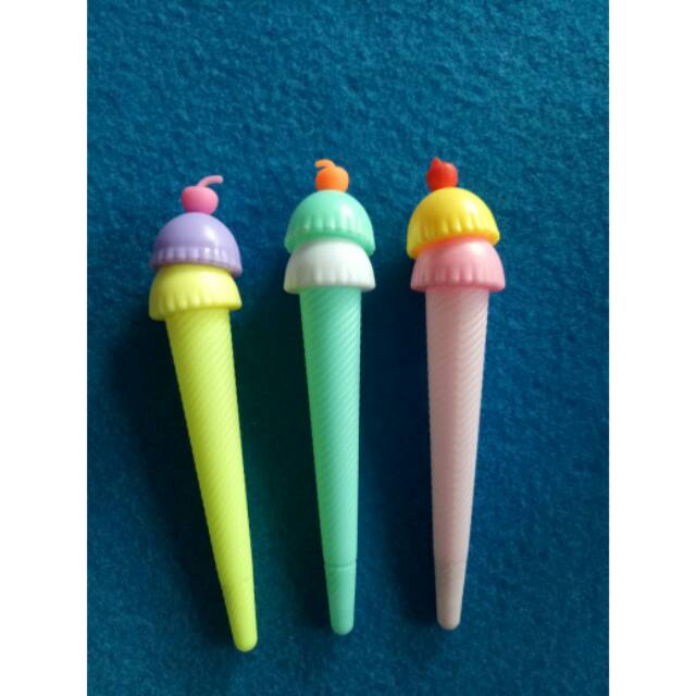 

Bolpen karakter es krim
