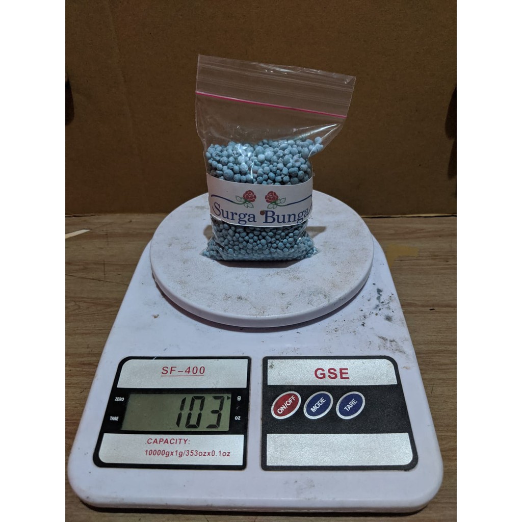 Pupuk mawar Npk mutiara biru 16-16-16 100 gram