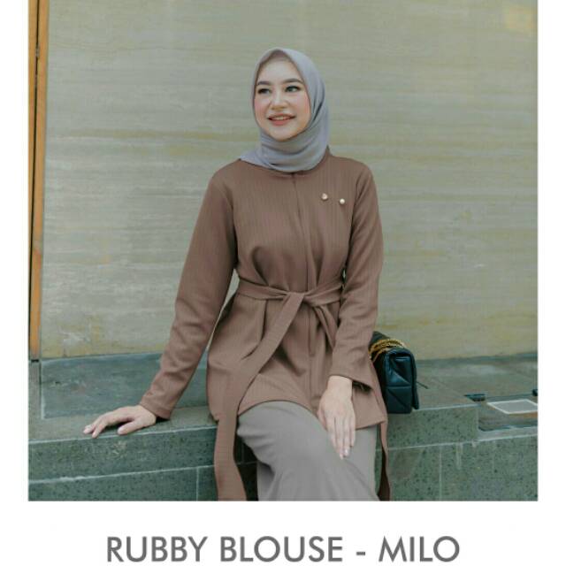 Ruby Blouse by Vanilla Hijab