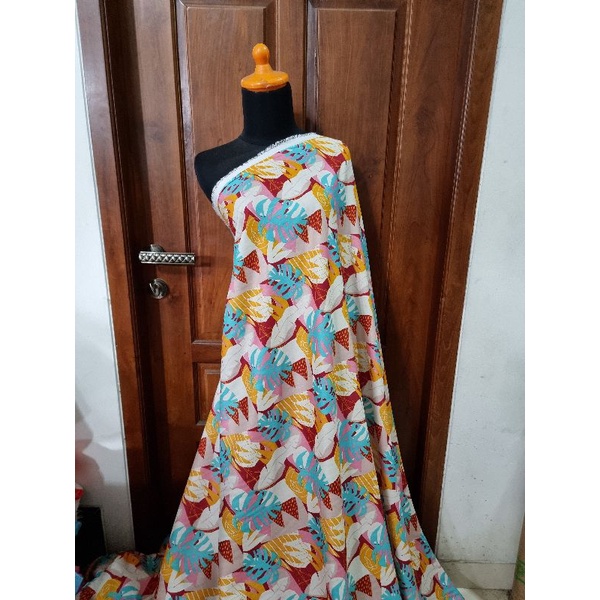 Kain Rayon Viscose Tropical Pakis Pink Kuning Merah
