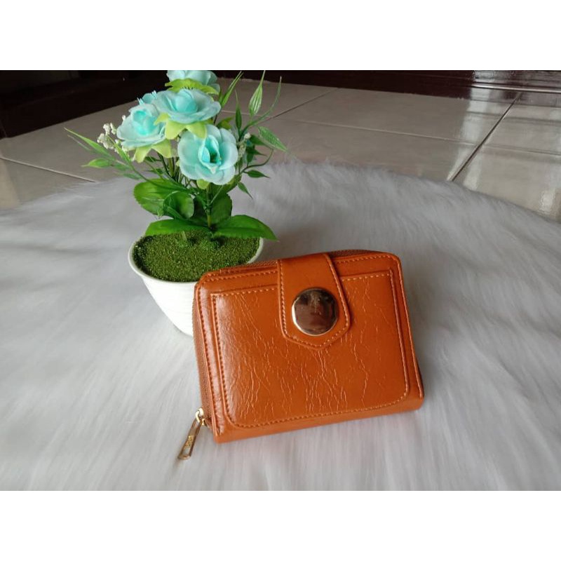 dompet lipat wanita button