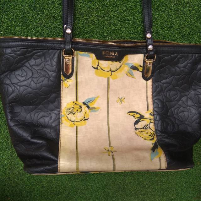 Tas Bonia Preloved Authentic