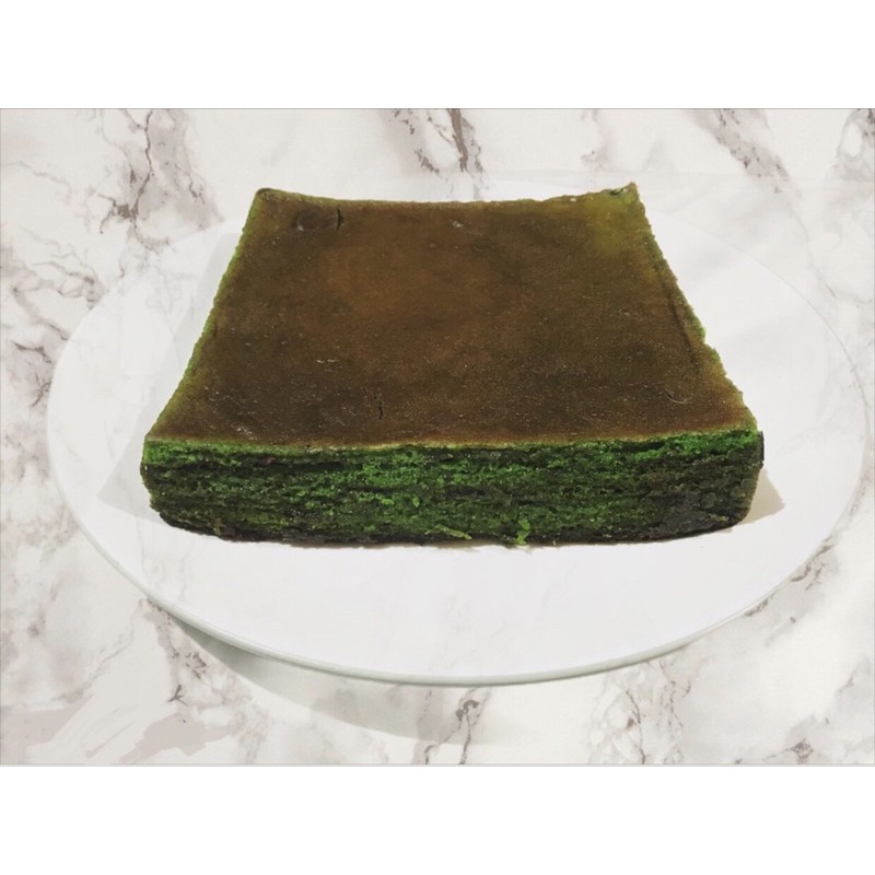 

Kue Lapis khas Pontianak (lapis lumut/pandan)