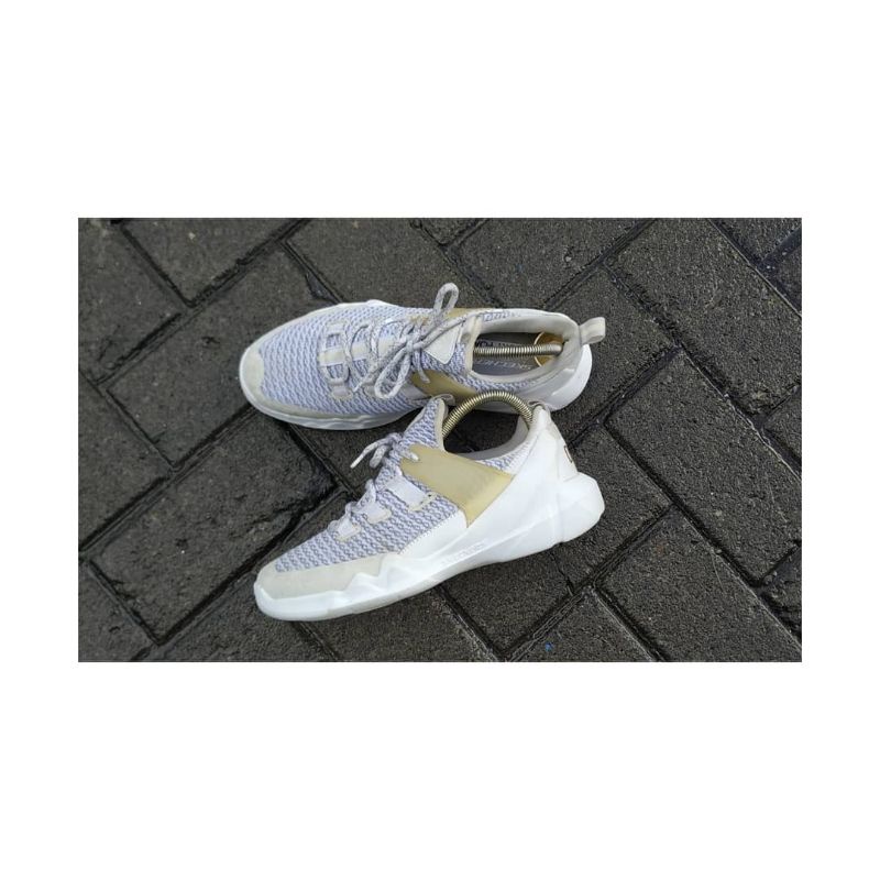 sepatu skechers D'lites dlta