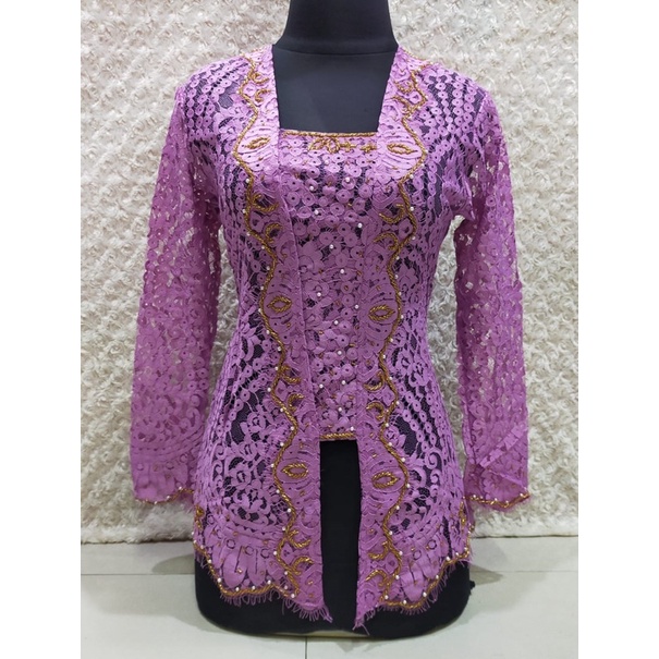 KEBAYA BROKAT PAYET/KEBAYA BALI