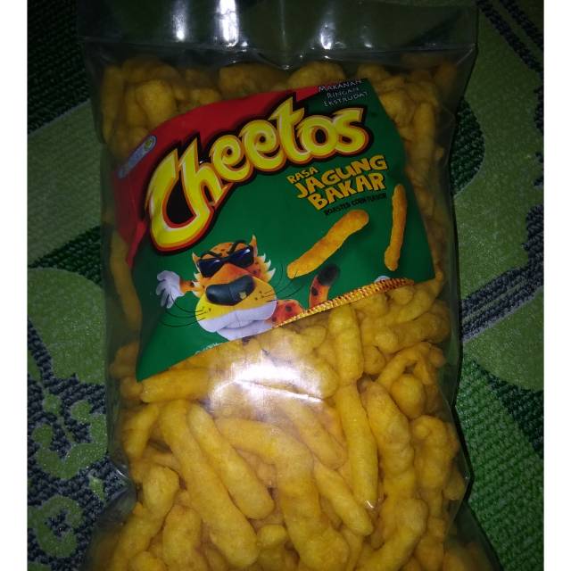 

Snack cheetos