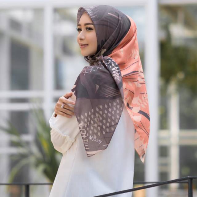 Geela Official Avanti Apple Cinnamon Hijab Wanita
