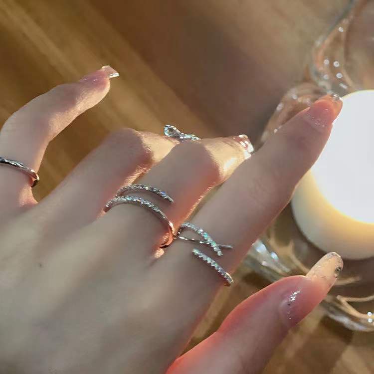 Set Cincin Berlian Penuh Model Silang Warna Silver Gaya Korea