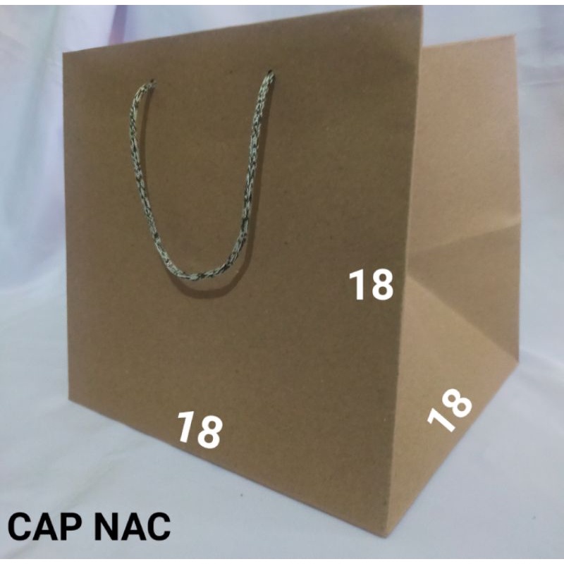 

Paperbag kotak 18×18 polos / Paper bag / Tas Kertas / Goodie bag