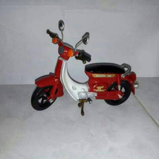 Miniatur Motor Honda C70