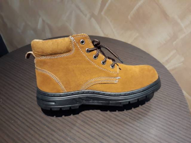 Sepatu Safety shoes middle cut  - sssmc 12