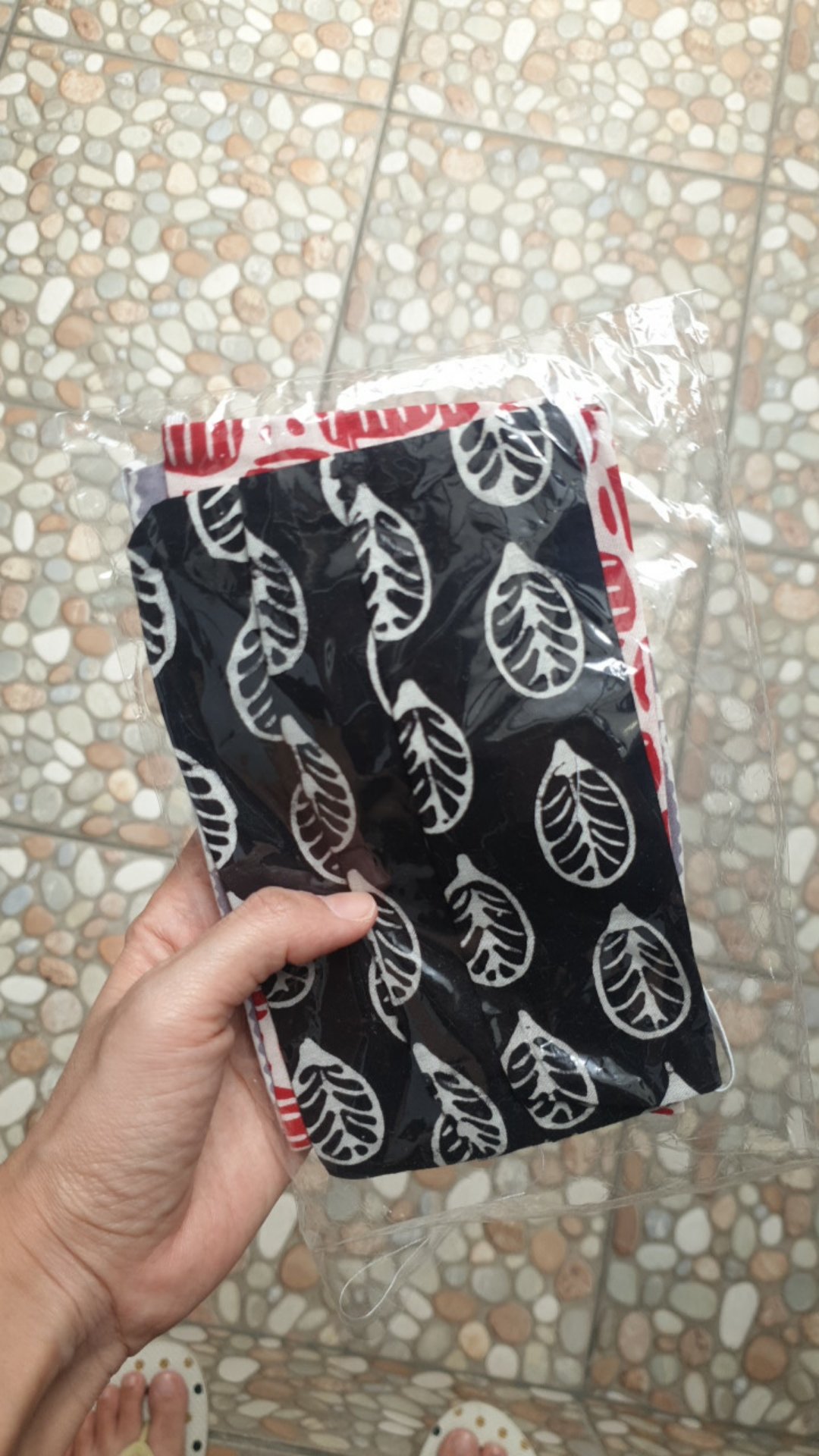 Masker Batik Model Baru Mj 1 Headloop (per Pack Isi 5 Pcs)