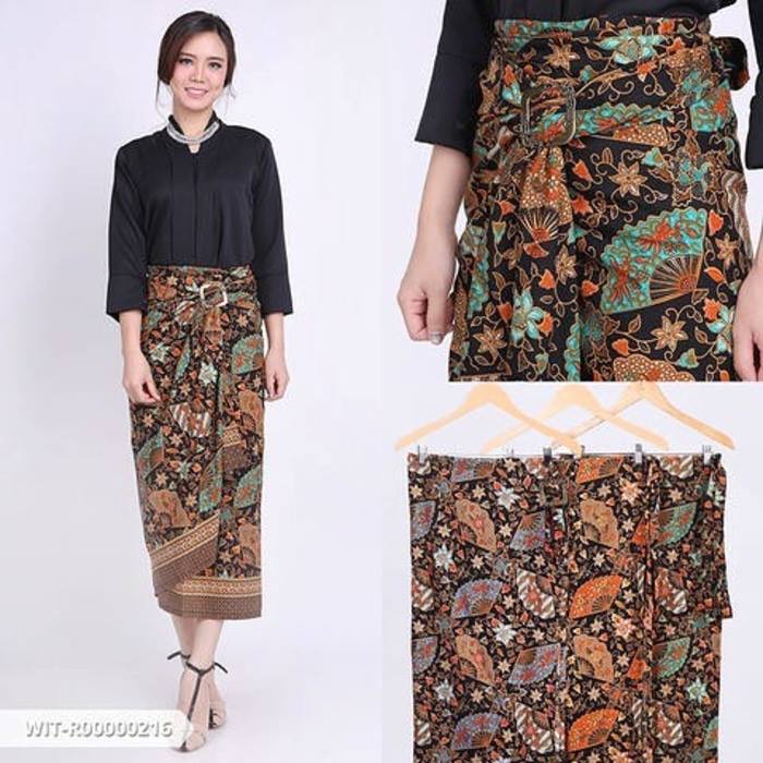 Rok Lilit / Kain Lilit Bawahan Kebaya Motif Mega Mendung.