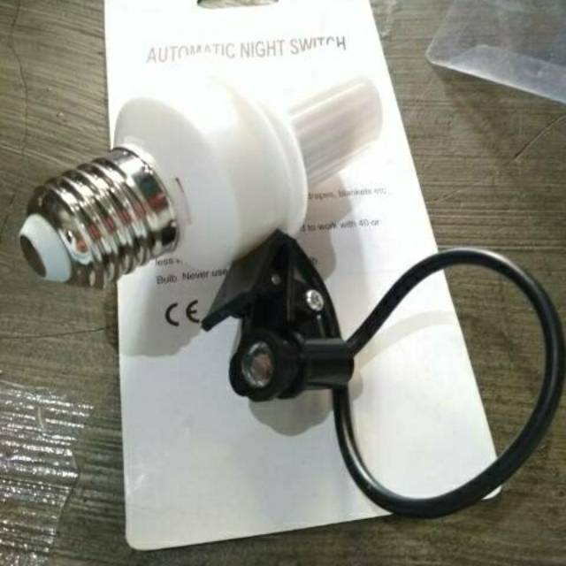 Fiting Fitting Rumah Lampu Sensor Cahaya Otomatis