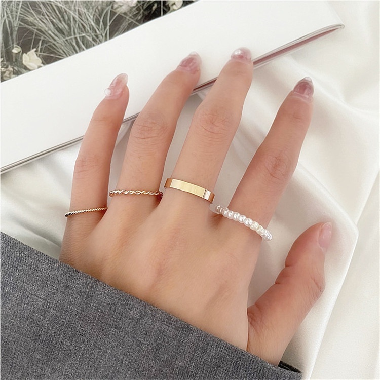 Set Cincin Kombinasi Aksen Mutiara Untuk Wanita