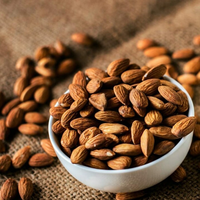 

Almond Panggang Original 500gr