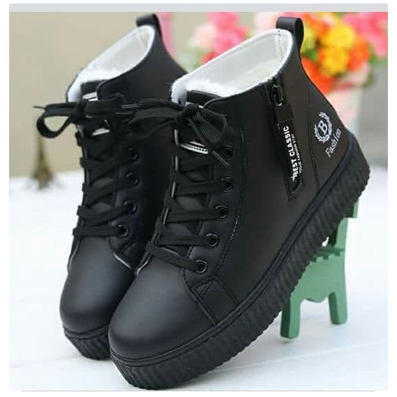 Retro Sponge Cake Tebal Bawah Harajuku Martin Boots Wanita Inggris Angin Musim G