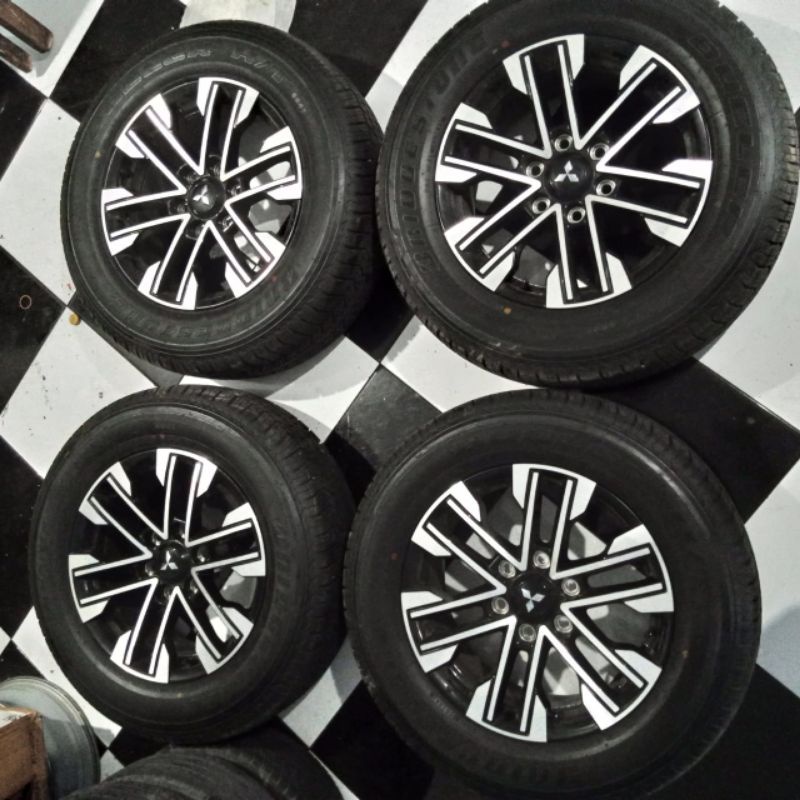 Velg Mobil Std New Pajero facelift Ring 18 Ban Bridgestone 265 60 R18