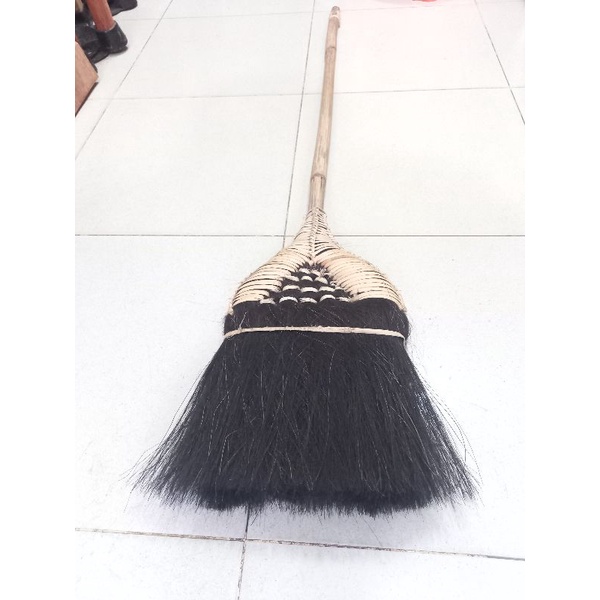Sapu ijuk tangkai rotan / sapu silungkang
