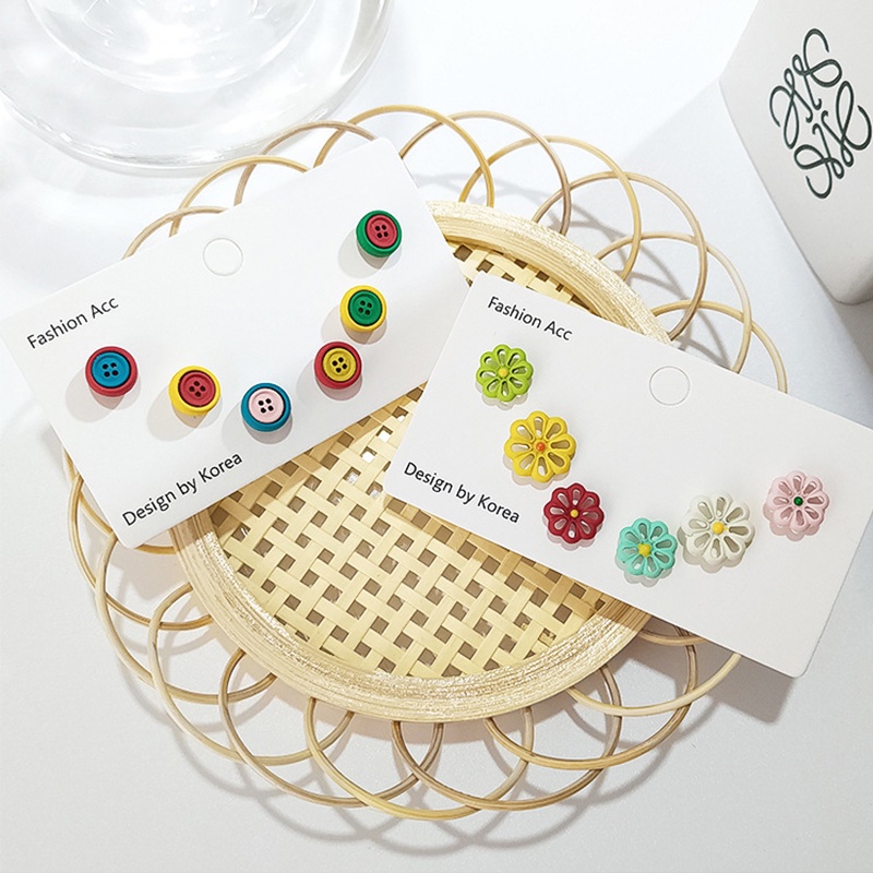 6pcs / Set Anting Tusuk Motif Bunga Daisy / Beruang Lucu Warna-Warni Untuk Wanita