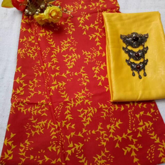 Boetik Bateeqkoe Online menjual berbagai macam kain batik dg harga murah meriah & kualitas terbaik
