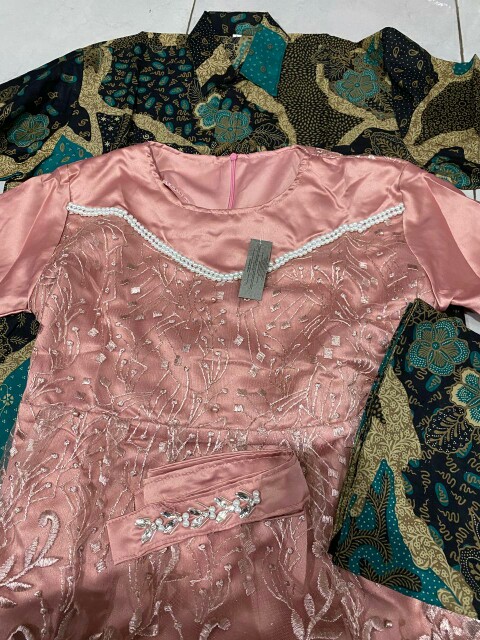 Batik Sarimbit Batik Couple Brokat Tille Kebaya Couple Tunangan Best Seller Batik Pekalongan