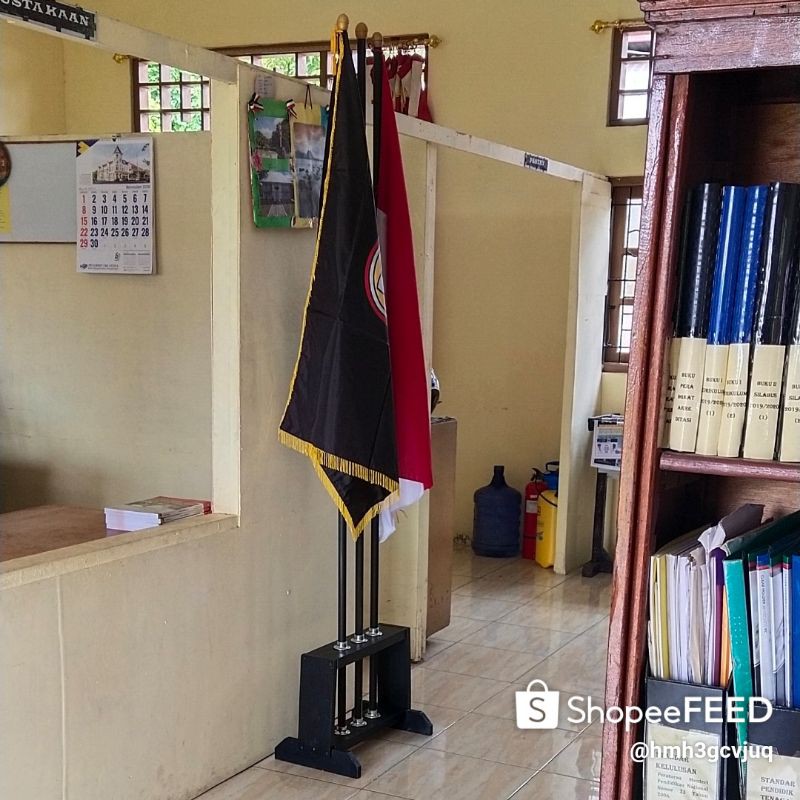 

tatakan bendera isi 3 lubang tiang